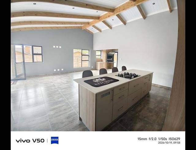 3 BEDROOM TOWNHOUSE FOR SALE IN ISLAND VIEW